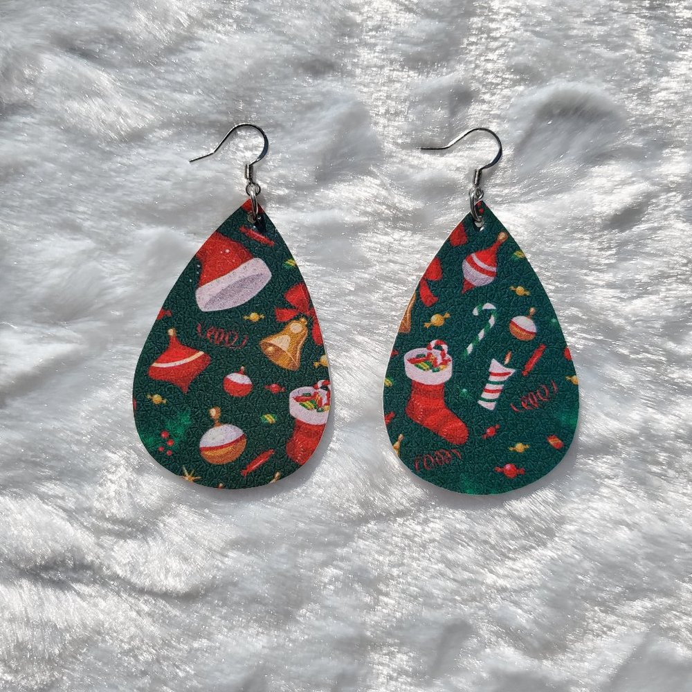 Green Christmast Teardrop Earrings